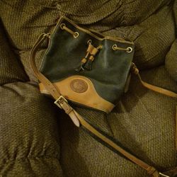 Dooney And Bourke Bucket Bag