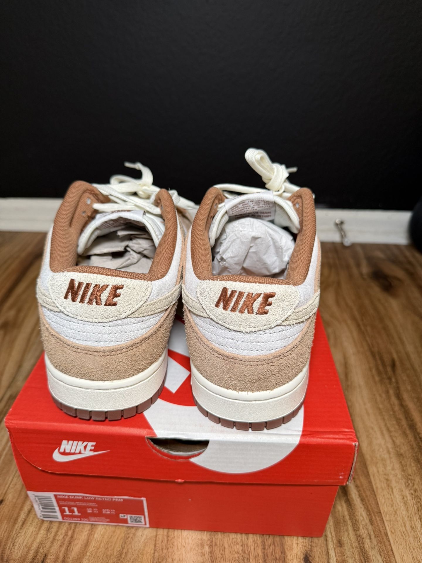 Nike Dunk Low Medium Curry Size 11