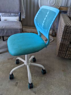 Childs adjustable office chair