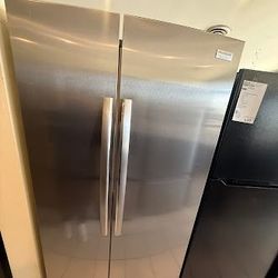 Frigidaire Frigidaire 36" Side by Side Refrigerator - GRSN2620AF