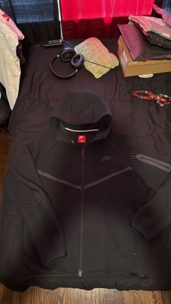Nike tech Large