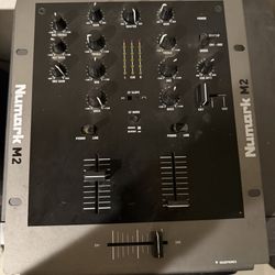 Numark M2