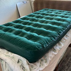 Twin Size Inflatable Mattress. Pice Firm