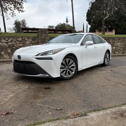 2021 Toyota Mirai XLE – Lemon Buyback – Clean & Loaded