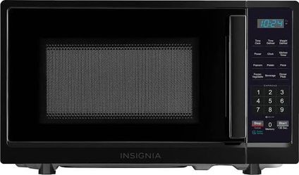 Insignia .7 cu ft compact microwave
