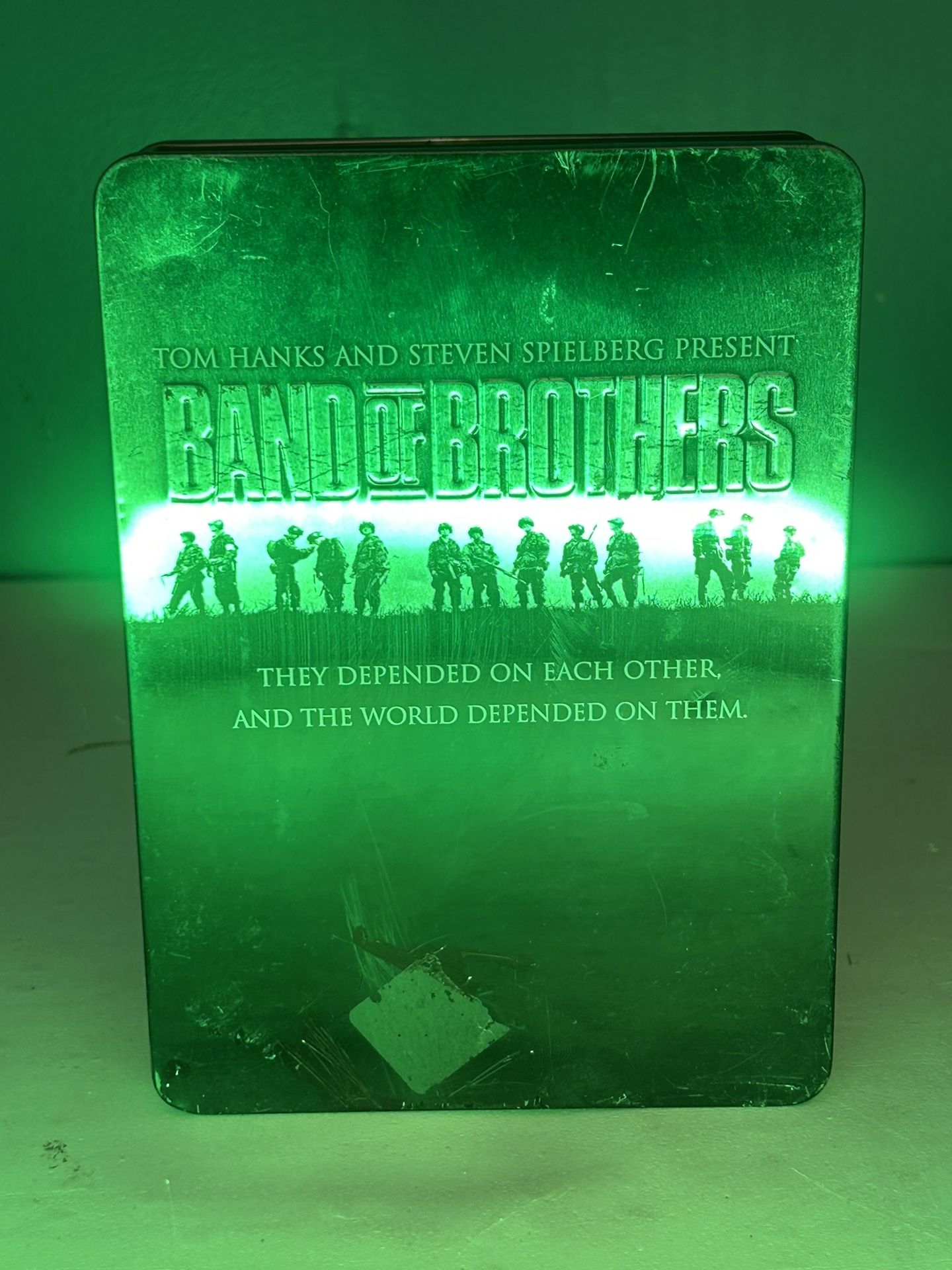 Band of Brothers DVD 6-Disc Set Complete Series Tin Metal Box Great Condition