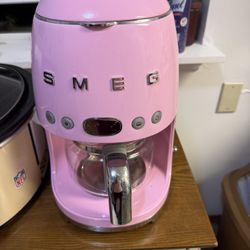 Smeg 50's Retro Style Aesthetic Drip Coffee Machine in a pink finish Like new