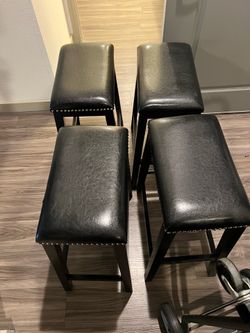 Set of 4 Barstools $90