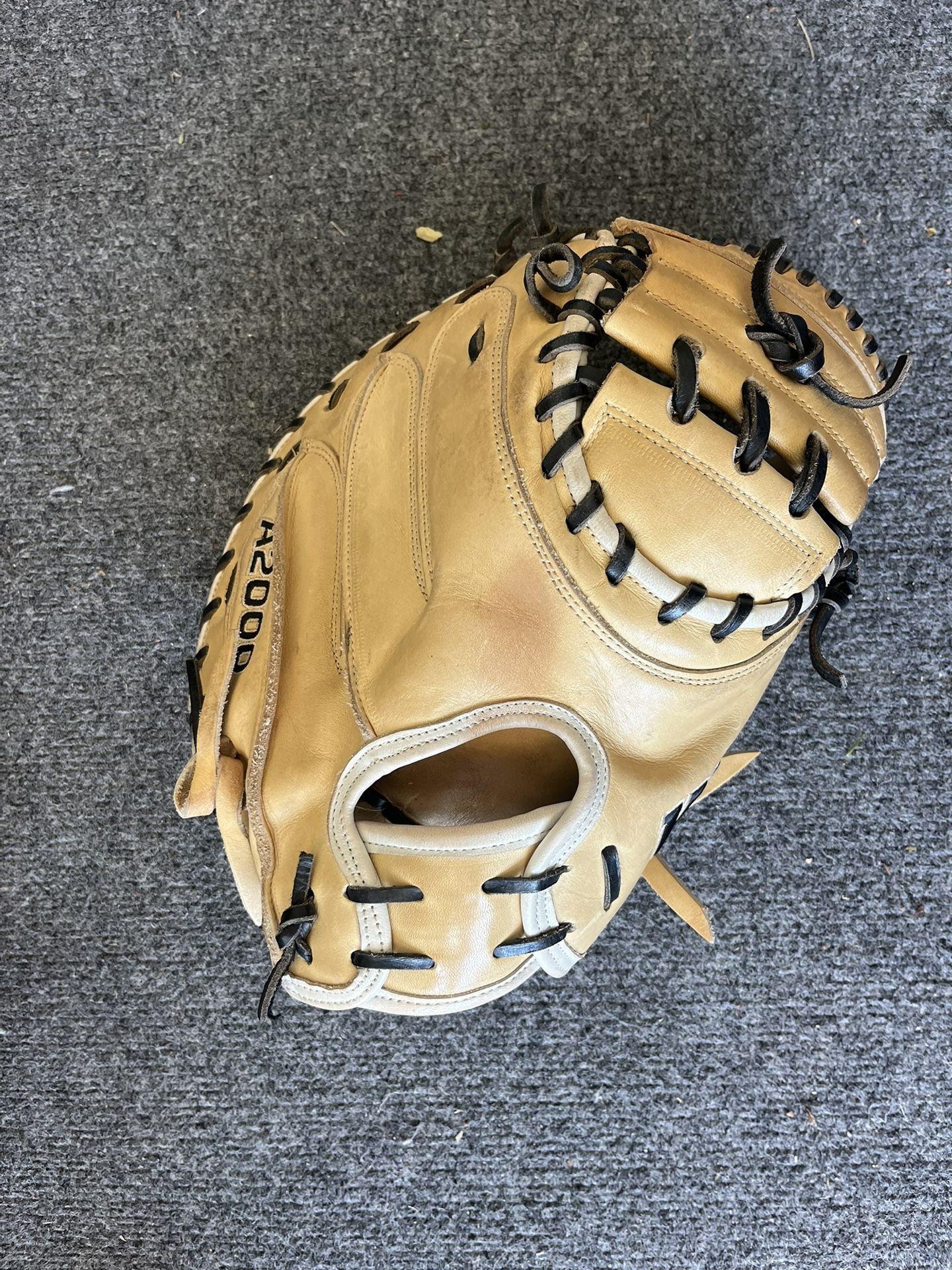 Wilson A2000 Catcher Mitt