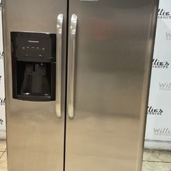 FRIGIDAIRE BRAND STAINLESS STEEL FRIDGE!! EVERYTHING IN GRREAT WORKING ORDER! CAN DELIVER! ASKING $300