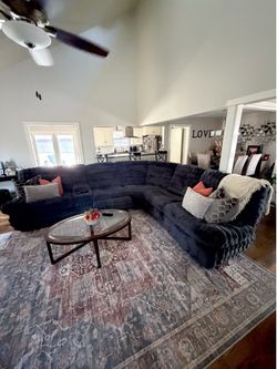 BOB MILLS POWER SECTIONAL+RECLINER w/USB/Wireless charging