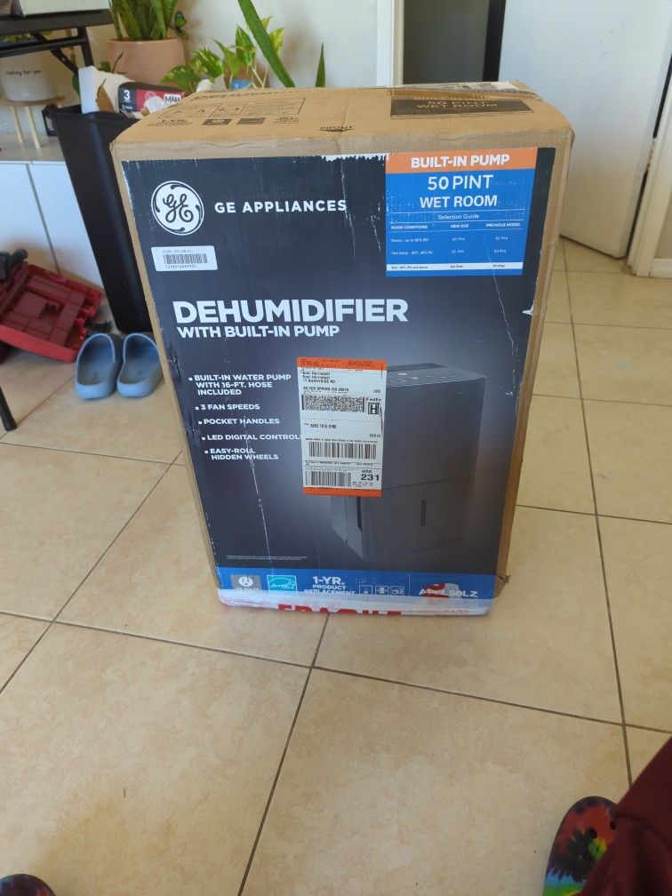 Dehumidifier With Built-in Pump