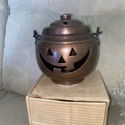 Hosley Halloween Small Metal Pumpkin / Jack O Lantern Candle Holder