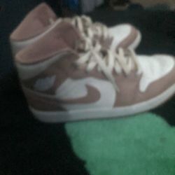 SNEAKERS ON SALE !!!! NEED ALL GONE TODAY BEFORE 5 Pm