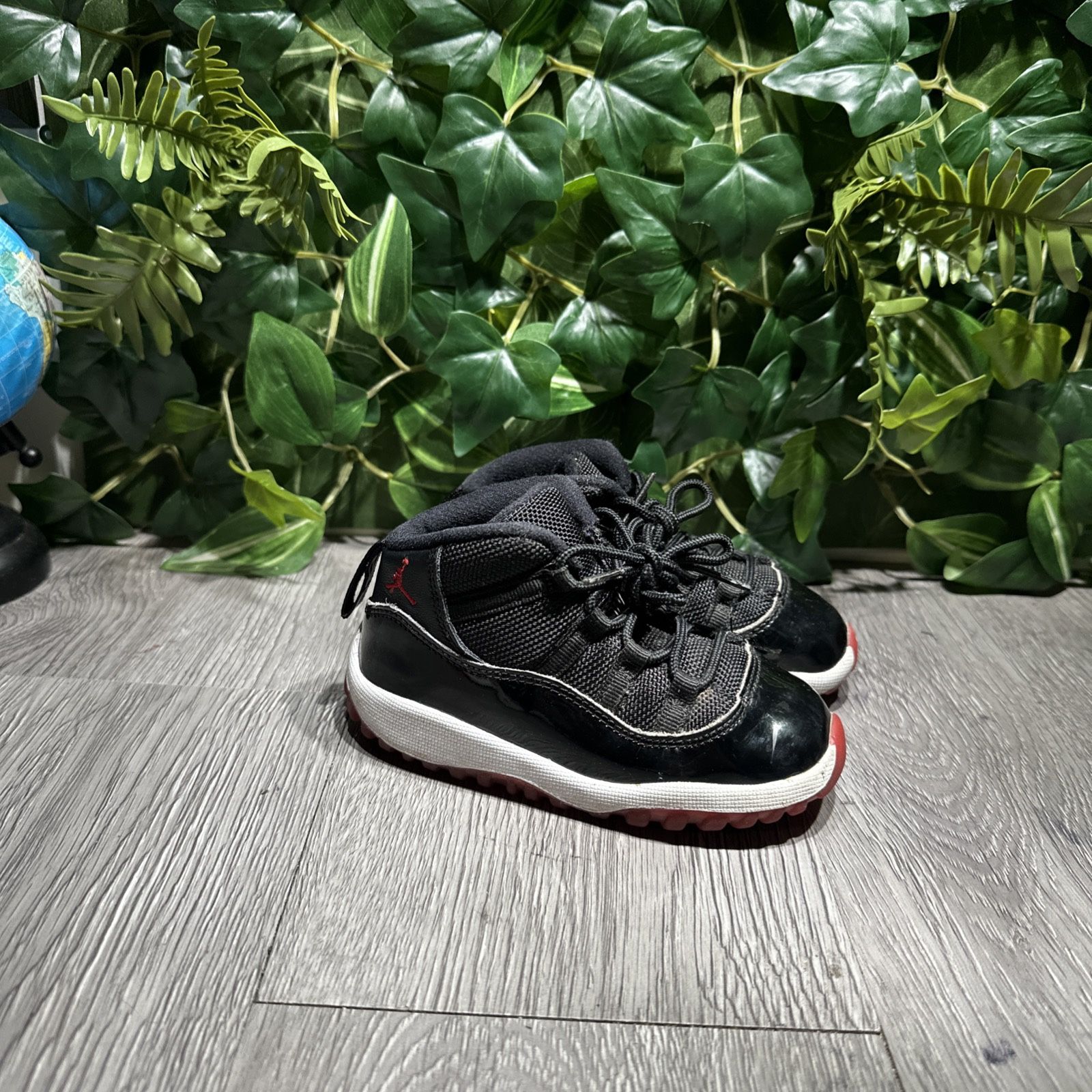 Nike Air Jordan 11 XI Retro Bred Black Red 378040 061 Kids Shoes