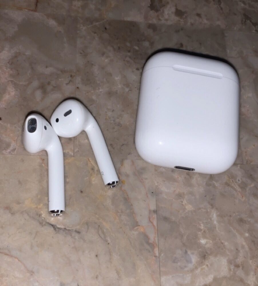 AirPods with charging case (New)