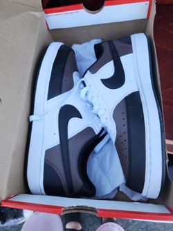 Brand new nike shoes