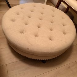 Tufted Ottoman (Round)