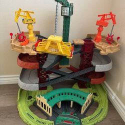 Thomas & Friends Multi-Level Toy Track Set, Trains & Cranes Super Tower 