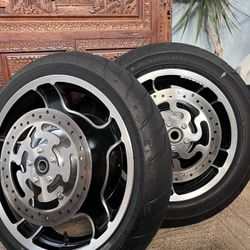 Harley Davidson Wheels & Tires 