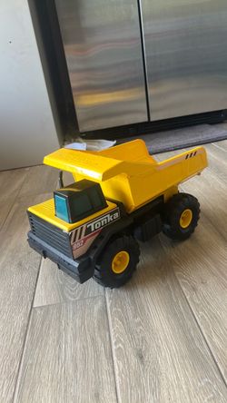 Tonka truck toy