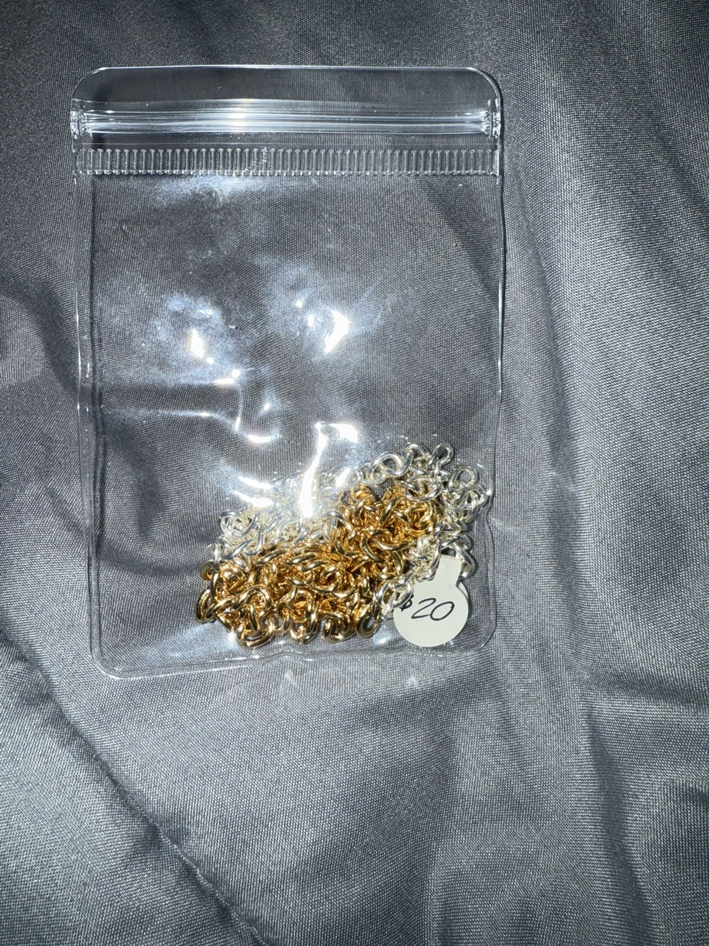 Ying Yang Chain