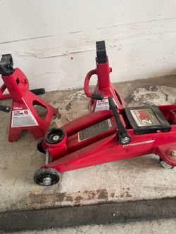 2-Ton Hydraulic Floor Jack + Pair of 2-Ton Jack Stands
