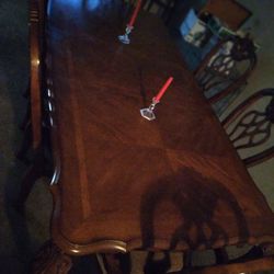 Heavy Wood Nice Table 6 Chairs
