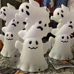 Mini Light Up Ghost 