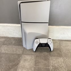 Sony PlayStation 5 Slim (disc version) 1tb W/Controller 