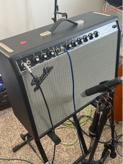 Fender 65 deluxe reverb