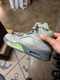 Jordan 5, green bean size 9