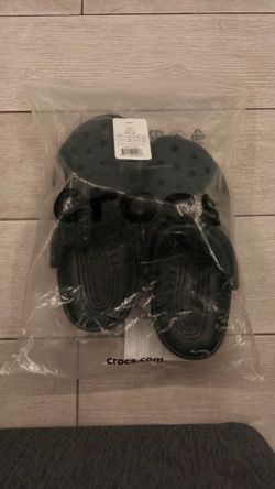 Black Crocs