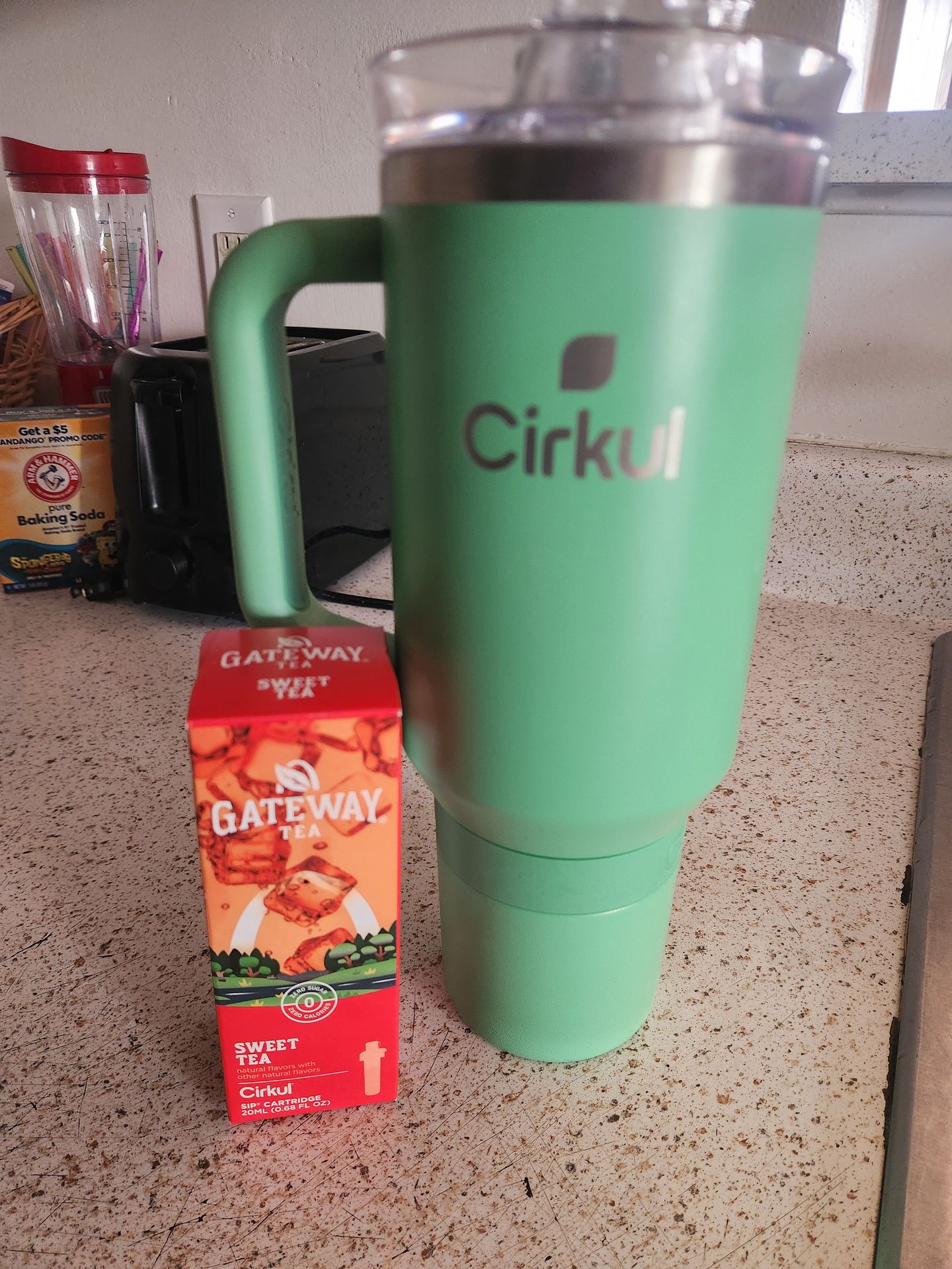 Cirkul green water bottle