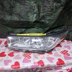 2017-19 Toyota Highlander Left Headlight Regular 