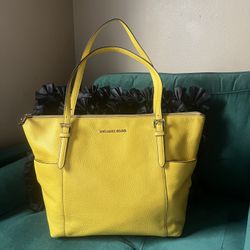 Michael Kors Large Charlotte Tote In Bright Yellow 