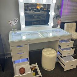 White Vanity With Stool 