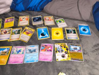 Mixed Pokémon Trading Card Lot