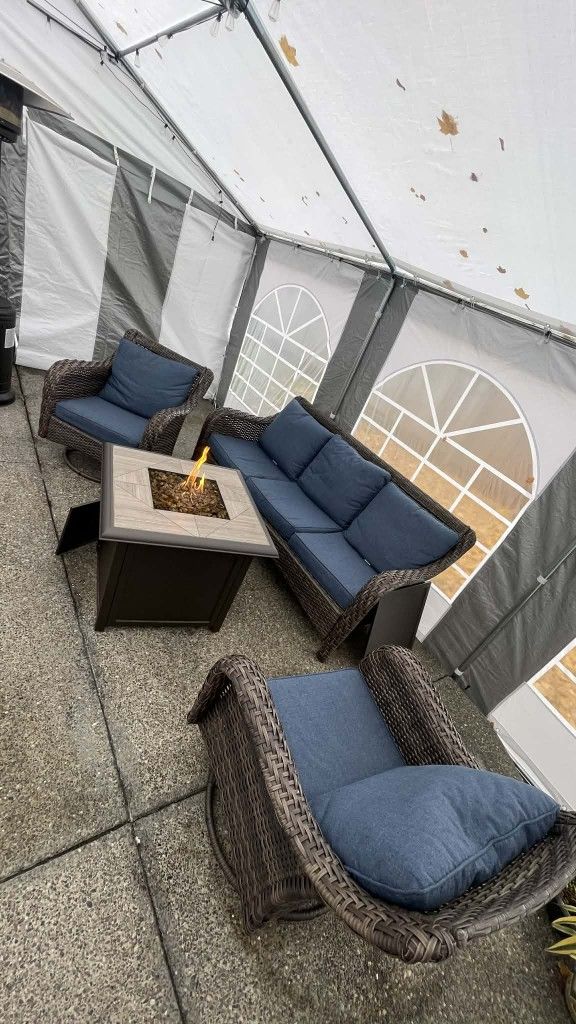 OUTDOOR PATIO FURNITURE WITH FIRE PIT 