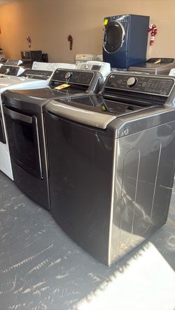 Nice like new LG washer top loader and gas dryer set