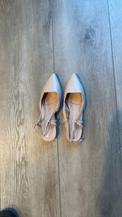 Women’s shoe size 6