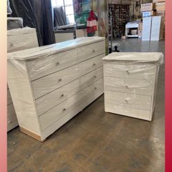 8 drawers dresser and nightstand/ Eight drawers dresser and nightstand