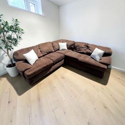 FREE DELIVERY! 🚚 Ashley Furniture Sectional