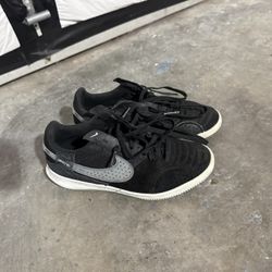 Nike Indoor Soccer Cleats Size 3Y