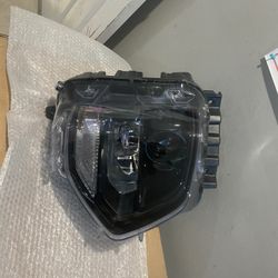 2019-2020 Hyundai Santa Fe Right Headlight 