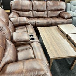 Stylish Reclining Couch And Loveseat! 