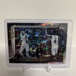 New Duo Excels! Victor Wembanyama & Fox 2/5 Black Parallel Foil