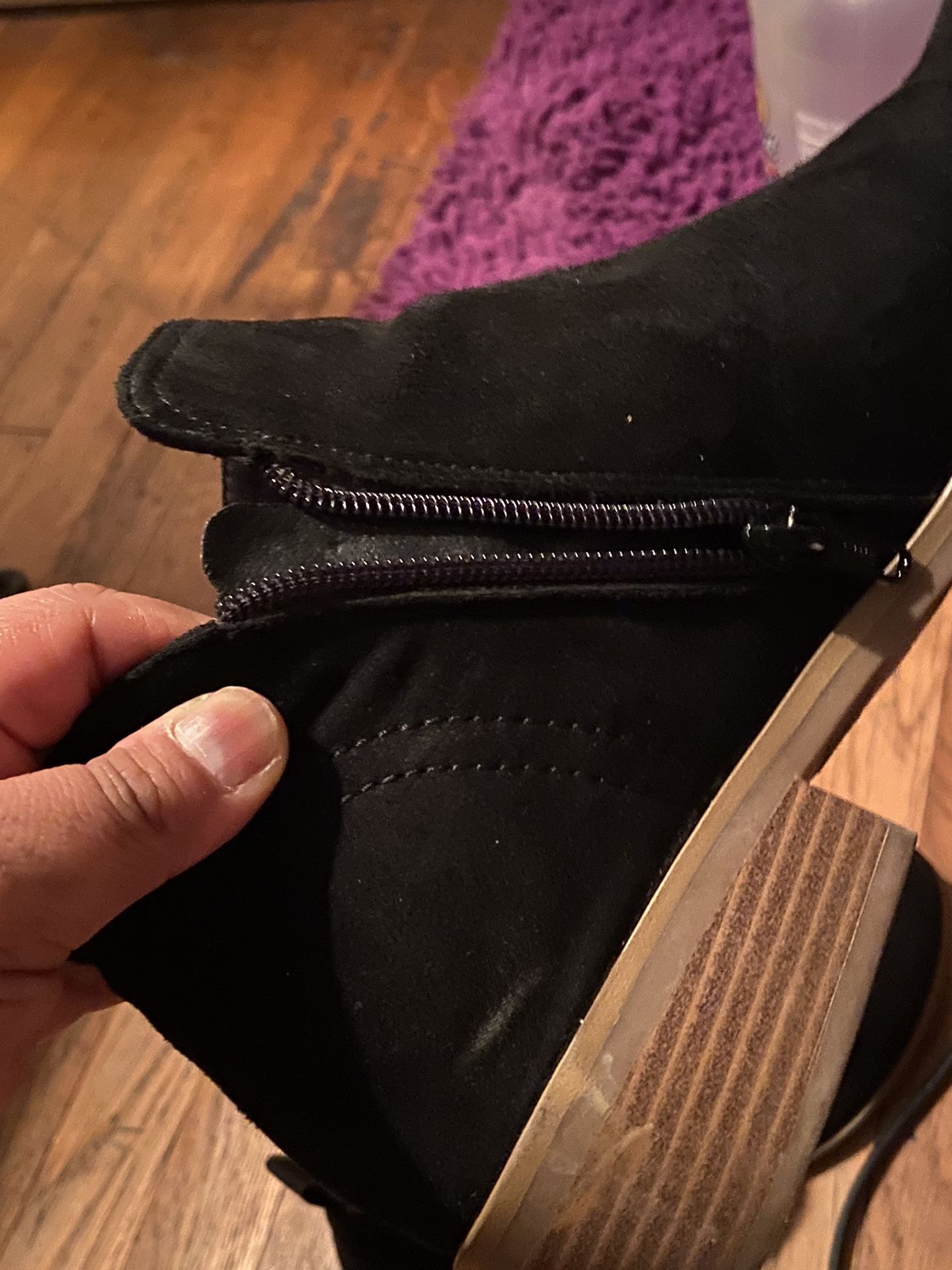 Size 10 W Black Boots 