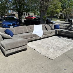 Free delivery Large gray 4-piece tufted u-shaped sectional couch