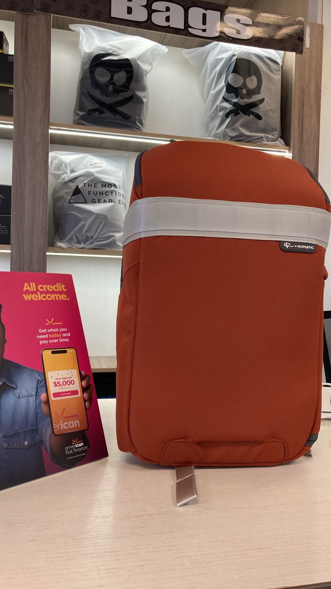 Peter McKinnon/Nomatic 18L Luma camera Backpack (located in Downey, Ca)